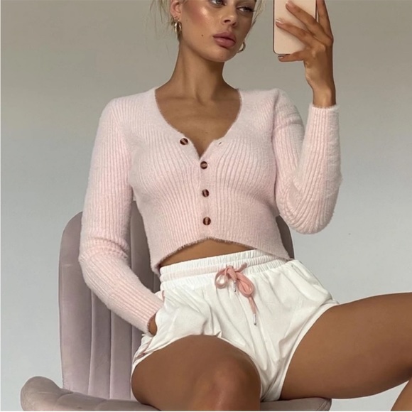 NWT 🌸 Princess Polly fuzzy cropped pink cardigan - Picture 5 of 7